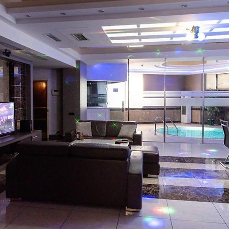 Avan Plaza Hotel Єреван Екстер'єр фото