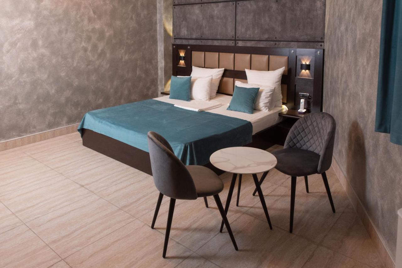 Avan Plaza Hotel Єреван Екстер'єр фото