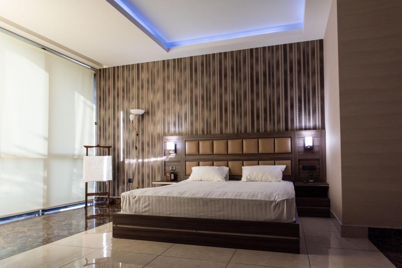 Avan Plaza Hotel Єреван Екстер'єр фото