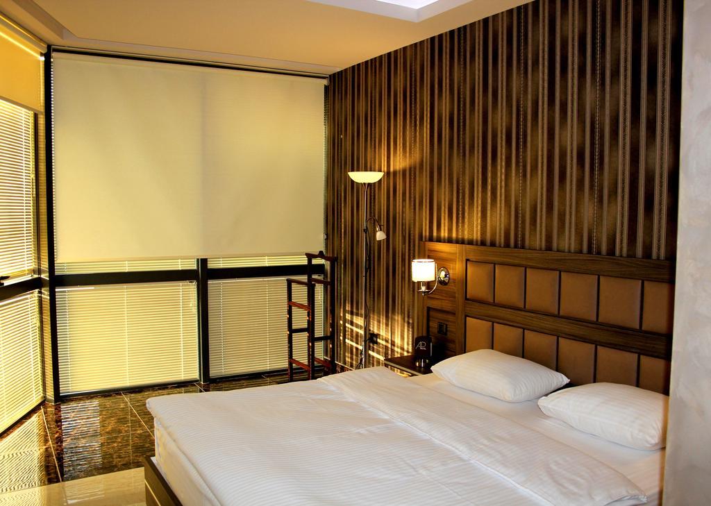 Avan Plaza Hotel Єреван Екстер'єр фото
