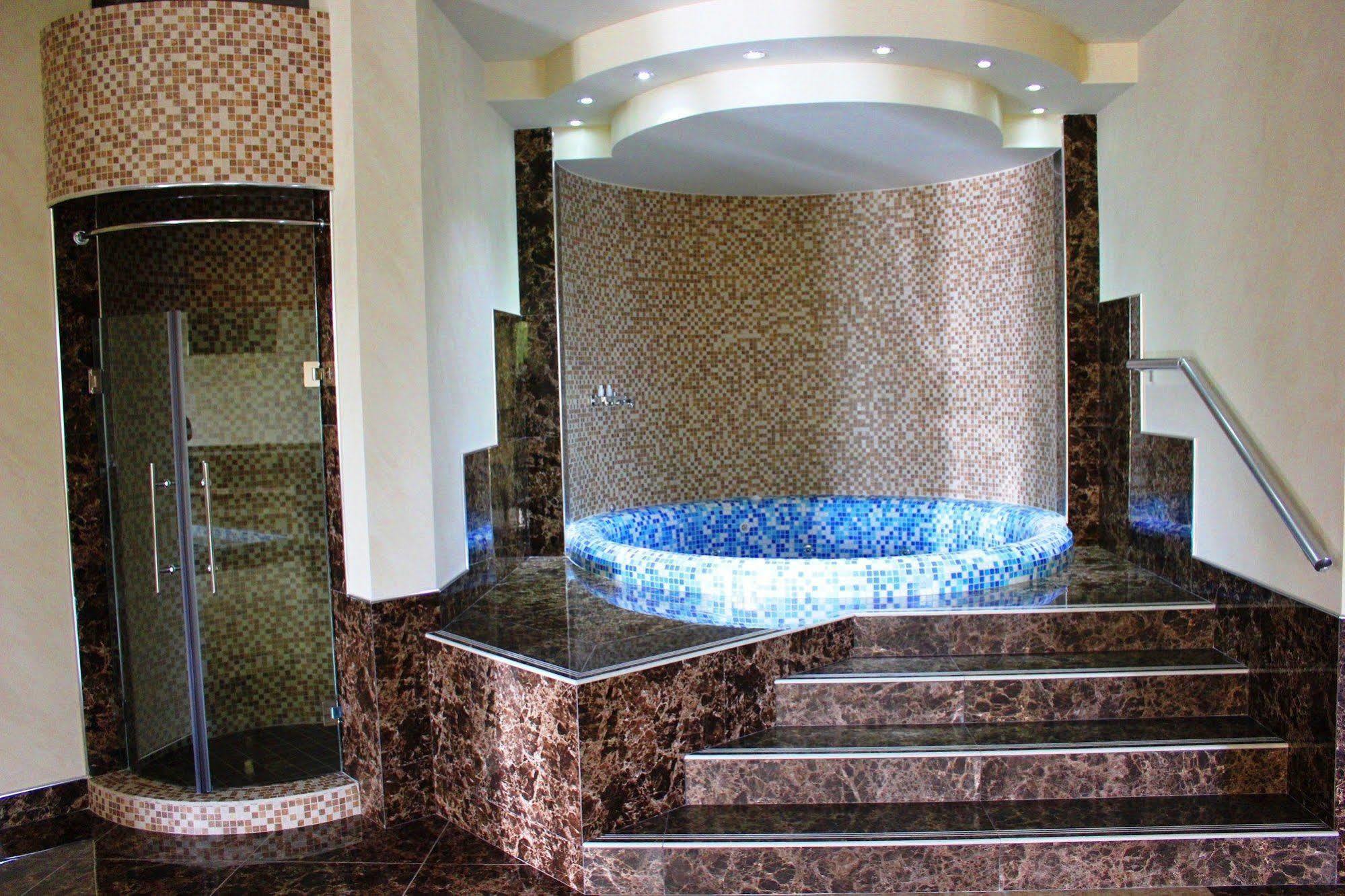Avan Plaza Hotel Єреван Екстер'єр фото