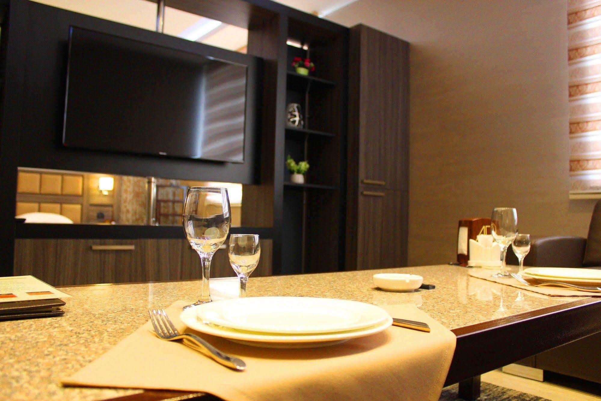 Avan Plaza Hotel Єреван Екстер'єр фото
