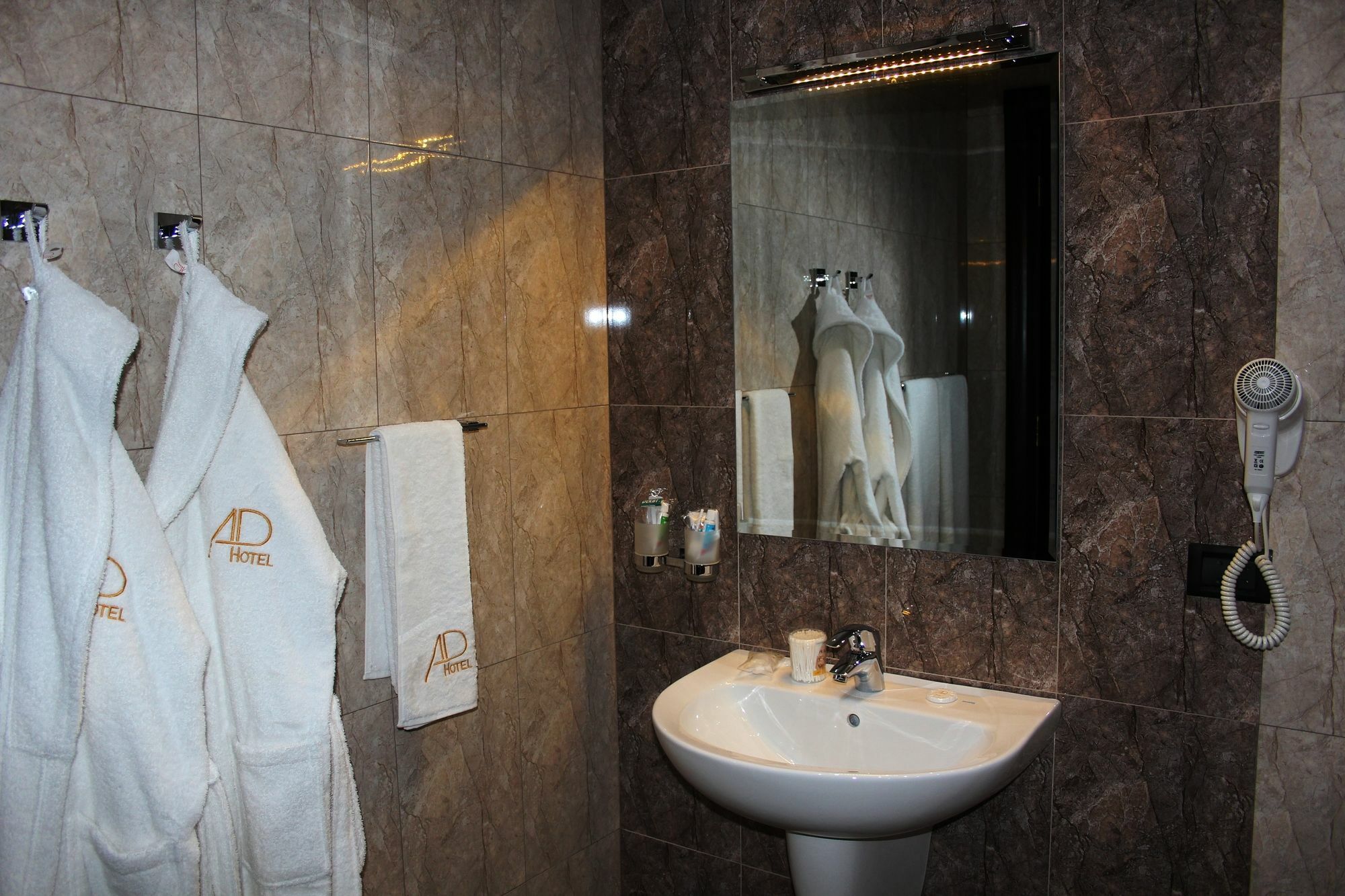Avan Plaza Hotel Єреван Екстер'єр фото